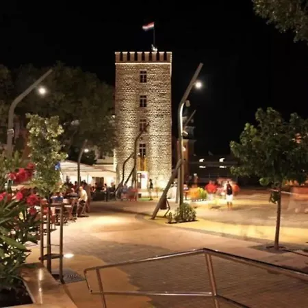 House Belavista 펜션 노비비노돌스키